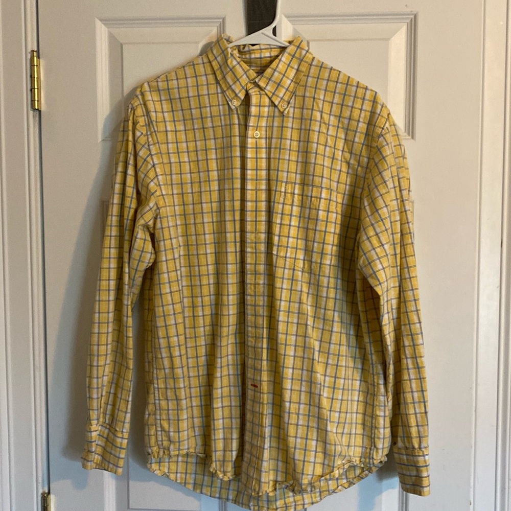 Men’s Izod button down shirt, size M.